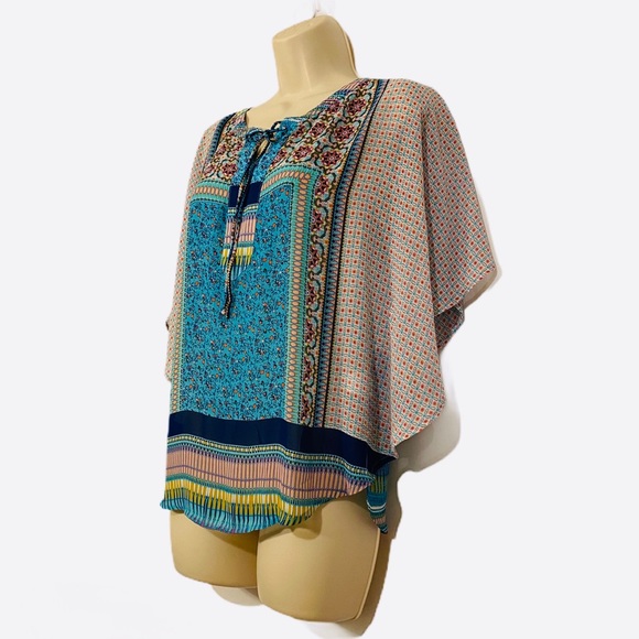 NWOT ANTHROPOLOGIE~ FIG & FLOWER ~BOHO BATWING TOP - Picture 5 of 7
